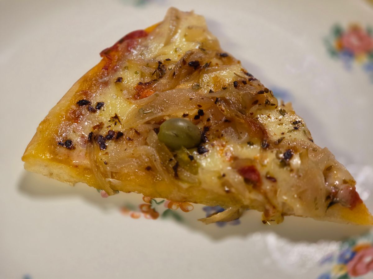 フガセッタ(チーズ入りオニオンピザ)