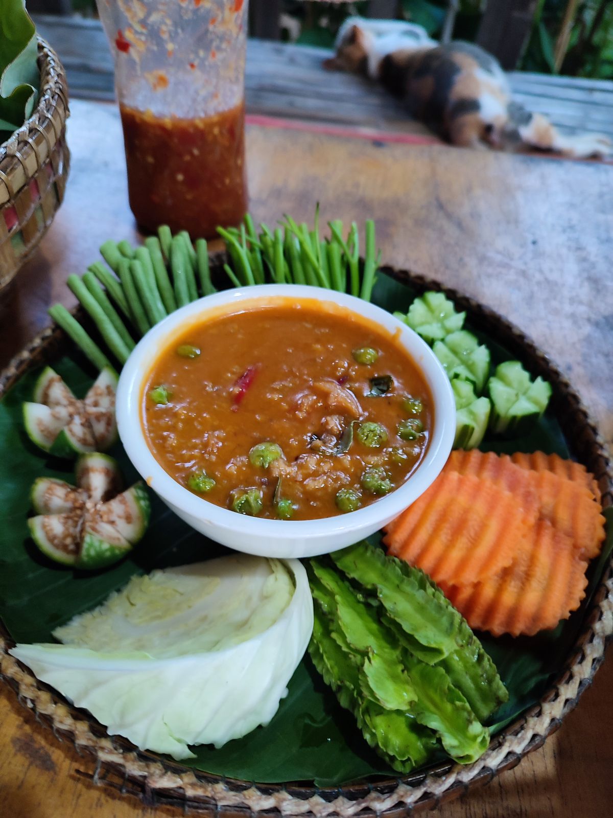 プラホック・クティス(発酵魚ペーストディップ)