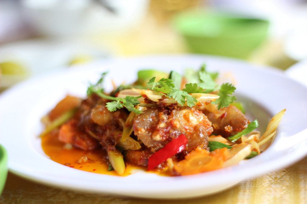 チャー・クルーン・サッコー(牛肉のレモングラス炒め)