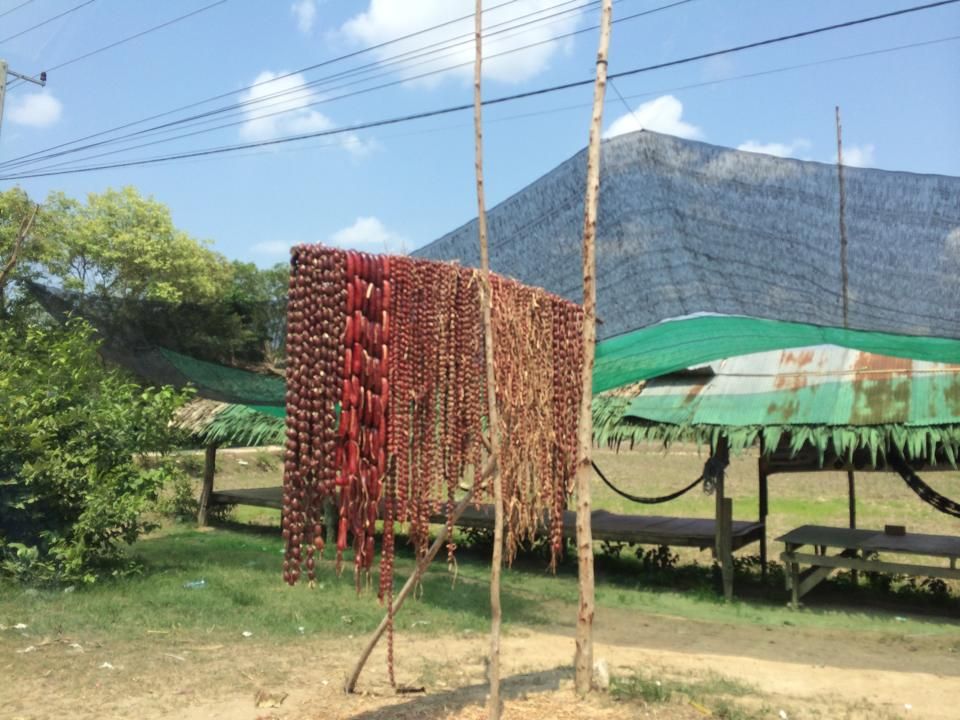 トヴァーコー(クメールソーセージ)